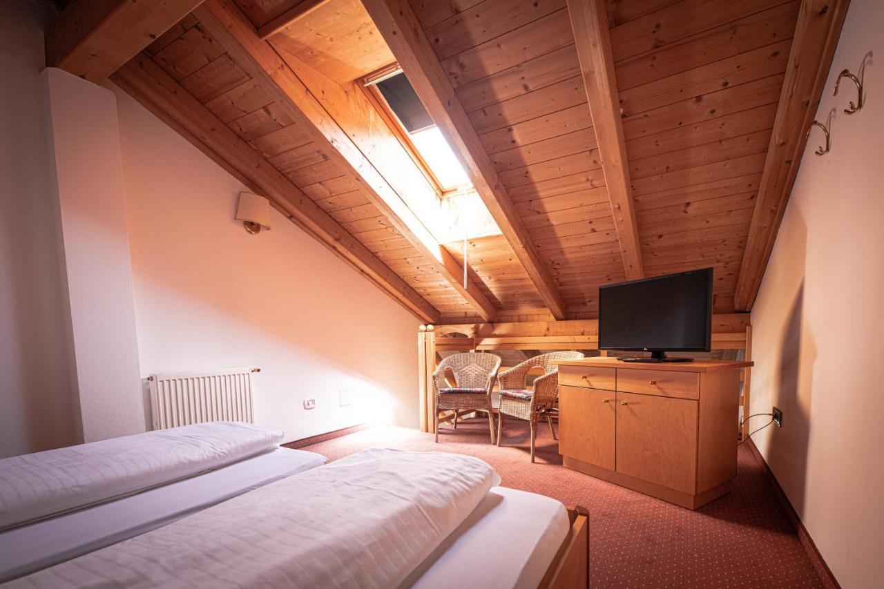 Hotel Gissbach Brunico Exterior foto